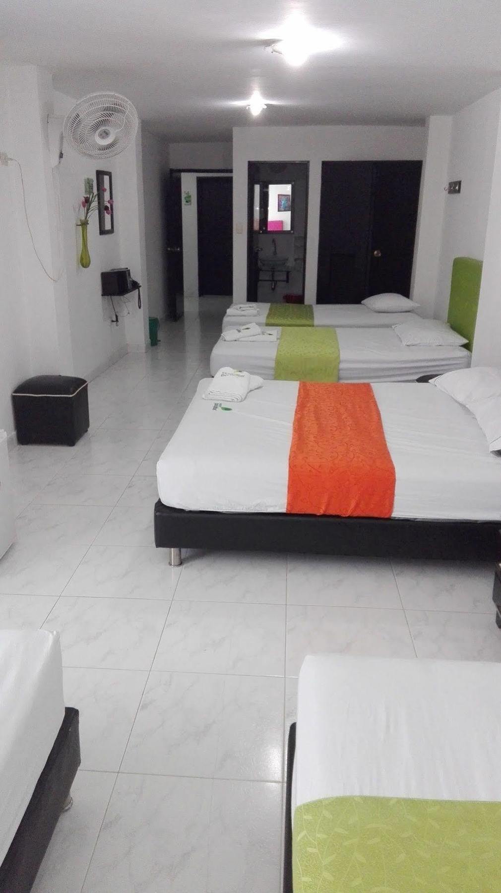 Hotel Paradise Lleras Медельин Экстерьер фото